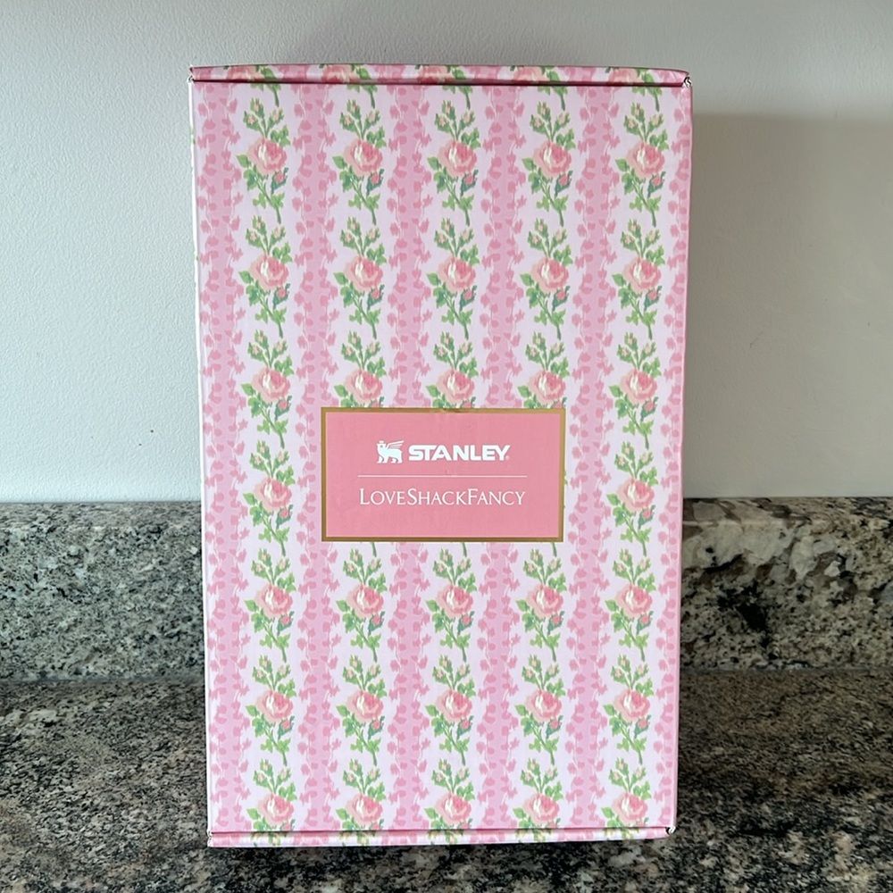 LoveShackFancy •Stanley x Target Valentine’s Day Bundle 💕 - Picture 6 of 6
